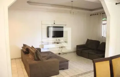 Casa para aluguel - milionários, 3 quartos,  358 m² - belo horizonte