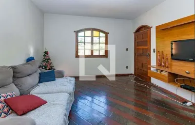 Casa para aluguel - alto caiçaras, 3 quartos,  200 m² - belo horizonte