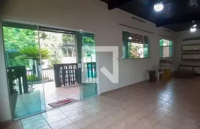 Casa / sobrado em condomínio para aluguel - taquara, 3 quartos,  300 m² - rio de janeiro