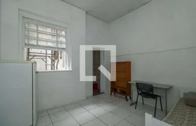 Kitnet / stúdio para alugar na rua álvaro chaves, floresta, porto alegre por r$ 1.300