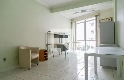Kitnet / stúdio para alugar na rua doutor ramiro d8217ávila, azenha, porto alegre por r$ 1.261