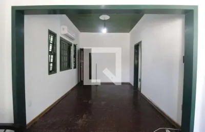 Casa para aluguel - chácara das pedras , 2 quartos,  350 m² - porto alegre