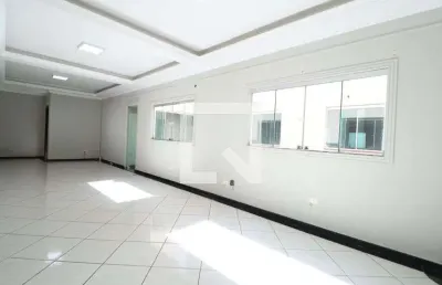 Casa para aluguel - tibery, 4 quartos,  200 m² - uberlândia