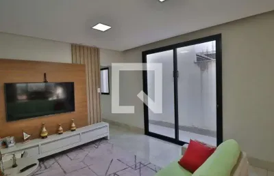 Casa para aluguel - martins, 3 quartos,  117 m² - uberlândia