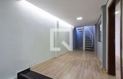 Casa para aluguel - tabajaras, 5 quartos,  155 m² - uberlândia
