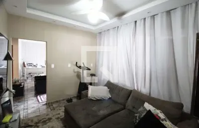 Casa para aluguel - tibery, 3 quartos,  270 m² - uberlândia