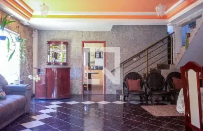 Casa para aluguel - centro, 3 quartos,  230 m² - uberlândia