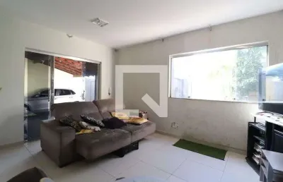 Casa para aluguel - jardim umuarama, 3 quartos,  200 m² - uberlândia
