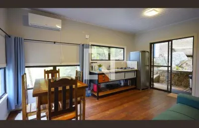 Casa / sobrado em condomínio para aluguel - morro das pedras, 2 quartos,  70 m² - florianópolis