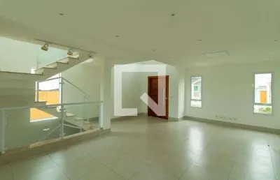 Casa / sobrado em condomínio para aluguel - algarve, 3 quartos,  230 m² - cotia