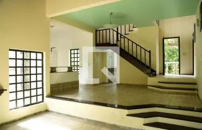 Casa / sobrado em condomínio para aluguel - algarve, 3 quartos,  1500 m² - cotia