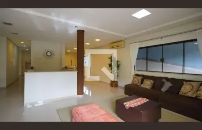 Casa para aluguel - itacorubi, 5 quartos,  460 m² - florianópolis