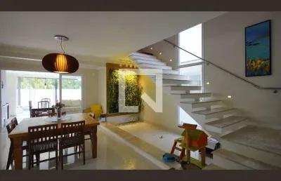 Casa / sobrado em condomínio para aluguel - morro das pedras, 4 quartos,  400 m² - florianópolis