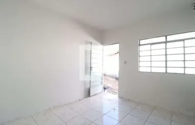 Casa para aluguel - vigilato pereira, 2 quartos,  75 m² - uberlândia