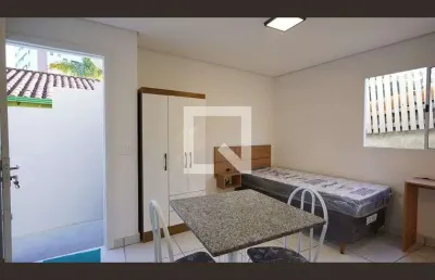 Casa / sobrado em condomínio para aluguel - córrego grande, 1 quarto,  18 m² - florianópolis