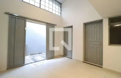 Casa para aluguel - centro, 2 quartos,  70 m² - uberlândia