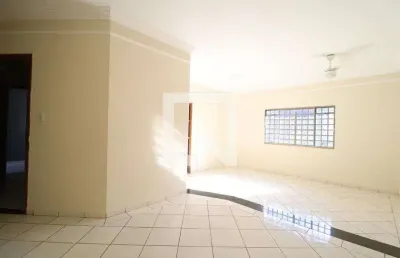 Casa para aluguel - santa luzia, 3 quartos,  151 m² - uberlândia