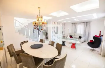 Casa / sobrado em condomínio para aluguel - campo grande, 3 quartos,  600 m² - rio de janeiro