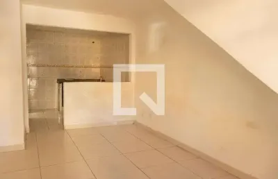 Casa / sobrado em condomínio para aluguel - nossa sra. de fátima, 2 quartos,  60 m² - nilópolis