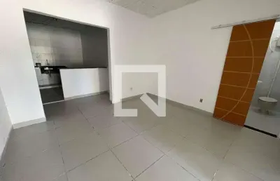 Casa para aluguel - saracuruna, 1 quarto,  100 m² - duque de caxias