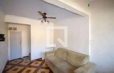 Casa para aluguel - heliópolis, 1 quarto,  28 m² - belford roxo