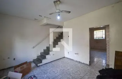 Casa para aluguel - heliópolis, 2 quartos,  55 m² - belford roxo