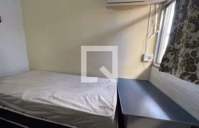 Casa para aluguel - centro, 1 quarto,  70 m² - duque de caxias