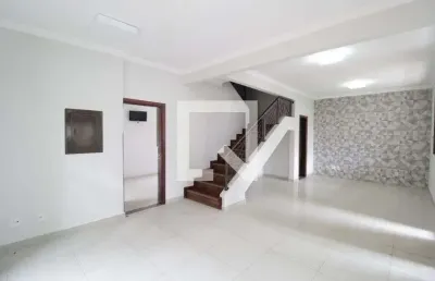 Casa para aluguel - jardim karaiba, 3 quartos,  265 m² - uberlândia