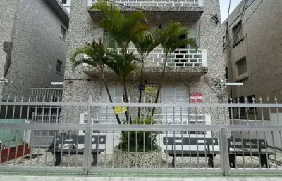 Apartamento no boqueirão, 1 dorm, reformado, 2° andar de escada, varanda, 47m²