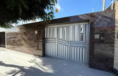 Casa com 4 quartos à venda na Rua Salvelina dos Santos, 117, Farolândia, Aracaju
