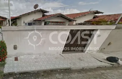 Vendo excelente casa com 04 quartos no bairro aruana