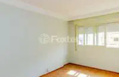 Apartamento com 3 quartos à venda na Rua Duque de Caxias, 1304, Centro Histórico, Porto Alegre