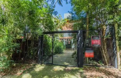 Vende-se: casa impecável de 4 quartos no bairro espirito santo, porto alegre, rs.