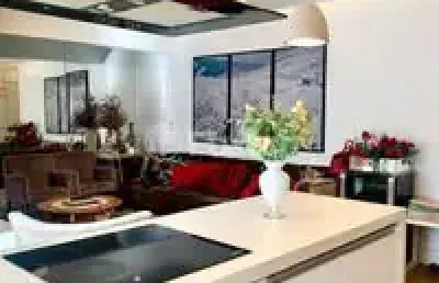 Vende-se: impecável apartamento de 3 quartos  no bairro chácara das pedras.