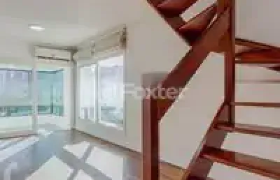 Vende-se: excelente cobertura de 3 quartos com suíte e duas vagas no bairro rio branco.