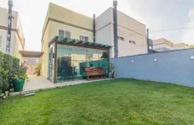 Vende-se:casa em condomínio 3 quartos com suíte na rua antônio pedro costa, lomba do pinheiro - porto alegre