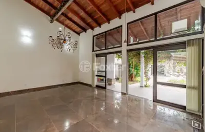 Impecável sobrado 354m² privativos, 03 dorms, suíte, hidro, lareira, 03 vagas, cristal, porto alegre/rs