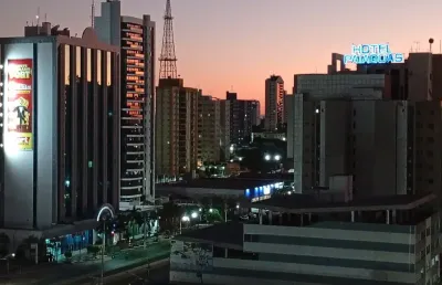 Apartamento na av do cpa. atrás do mec donald. centro.