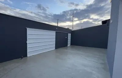 Casa com 2 quartos à venda na Rua Orzinda Lemes Montana, 111, Jardim Europa, Uberlândia