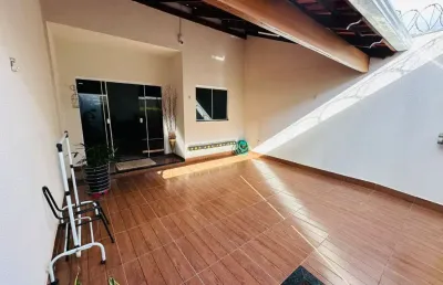 Casa com 2 quartos à venda na Rua Noraldino Ferreira, 111, Conjunto Segismundo Pereira, Uberlândia