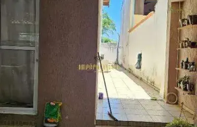 Sobrado com 2 dormitórios com sacada para venda no bairro jardim das flores - suzano - sp