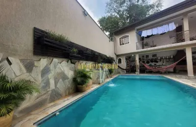 Sobrado com 3 dormitórios sendo uma suíte no bairro jardim medina poa/sp
