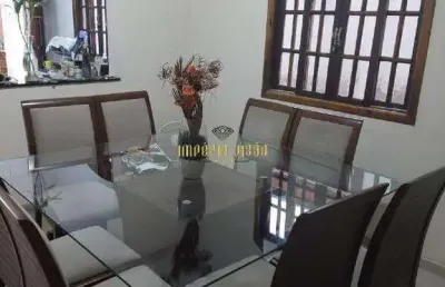 Sobrado à venda com 4 dormitórios e área gourmet no jardim rubi-mogi das cruzes
