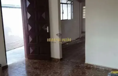 Casa à venda com 3 dormitórios e edícula no bairro vila amorim - suzano-sp