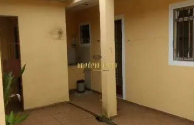Sobrado à venda com 6 dormitórios, sendo 1 suíte com closet e hidromassagem e 3 vagas de garagem no bairro jardim estela - poá-sp