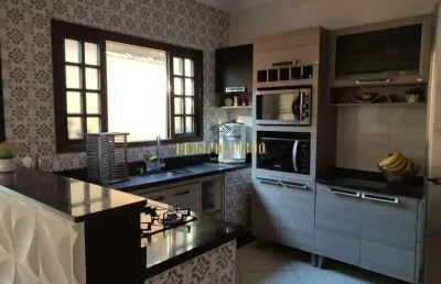 Sobrado à venda com 3 dormitórios, sendo 1 suíte, área gourmet com churrasqueira e fogão a lenha no jardim ikeda - suzano-sp
