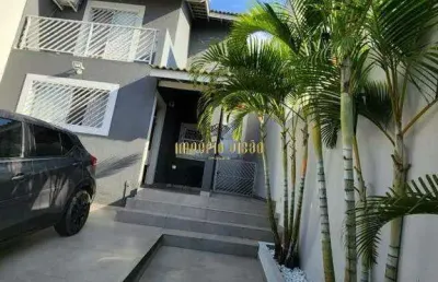 Lindo sobrado à venda com 3 dormitórios, sendo 1 suíte e fogão no bairro mogi moderno em mogi das cruzes - sp.