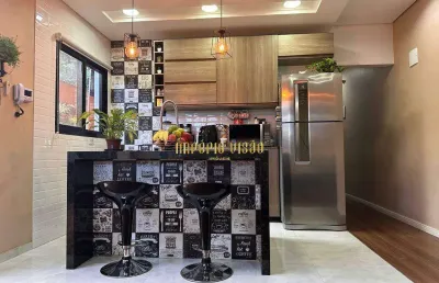 Casa á venda com excelente acabamento, com algumas mobílias, 4 dormitórios, sendo 1 suíte e área grande com churrasqueira e banheiro.