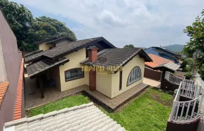 Casa de alto padrão com 4 dormitórios à venda no centro de ribeirão pires-sp.