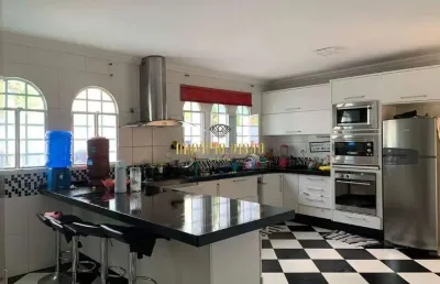 Sobrado mobiliado para aluguel com 6 dormitórios, lareira, piscina e churrasquiera no bairro vila nova socorro - mogi das cruzes - sp